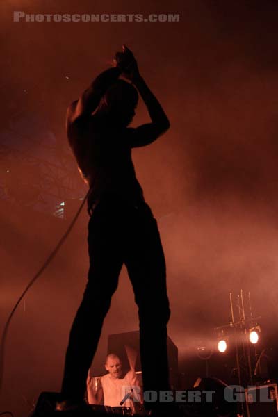 DEATH GRIPS - 2012-11-03 - PARIS - Grande Halle de La Villette - 